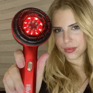 MISTFALL | Scalp Care Brush – Vibrating brush with nourishing oil